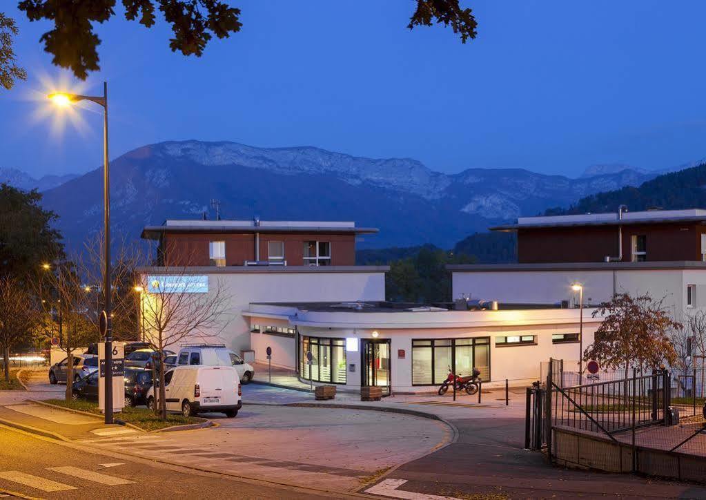 Appart Hotel Annecy Seynod Екстериор снимка