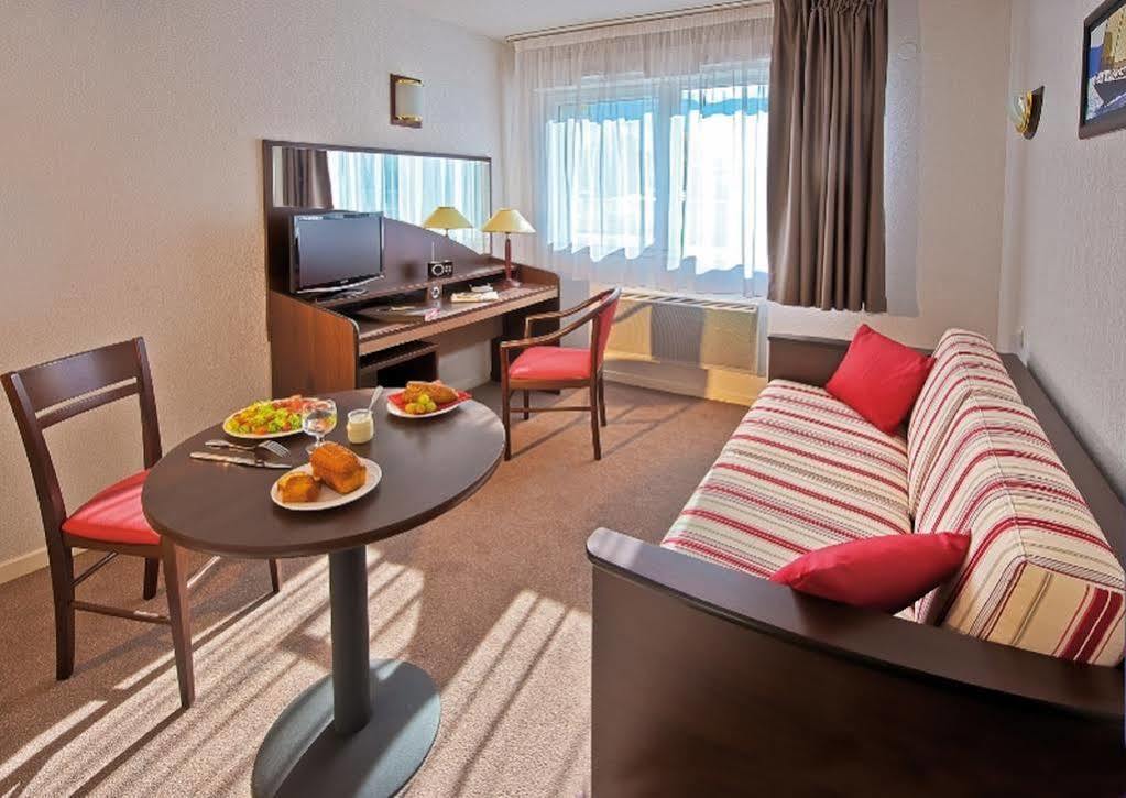 Appart Hotel Annecy Seynod Екстериор снимка