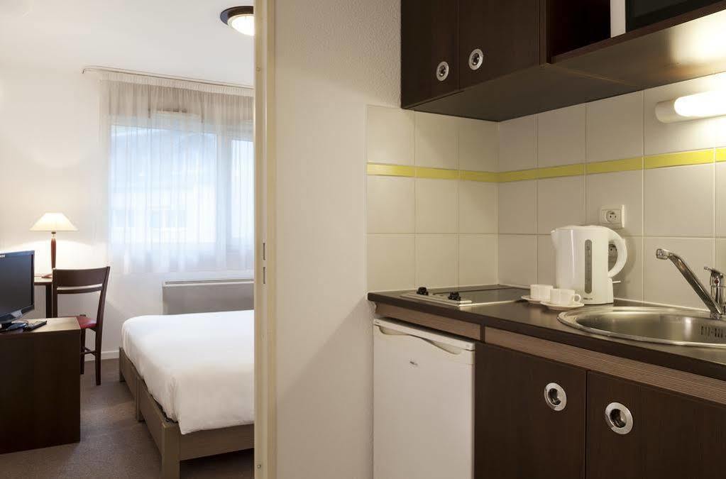 Appart Hotel Annecy Seynod Екстериор снимка