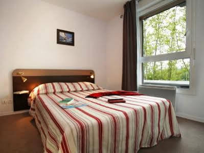 Appart Hotel Annecy Seynod Екстериор снимка